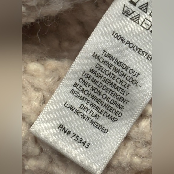 Tahari Beige Crochet Blend Cardigan with Buttons Size S - Picture 7 of 7